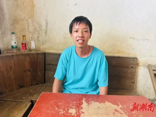 杆杆配资网 13个月申请改名11次，“朱雀玄武敕令”道歉：不再改名，开直播没人看